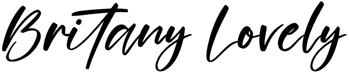Britany Lovely Font 1