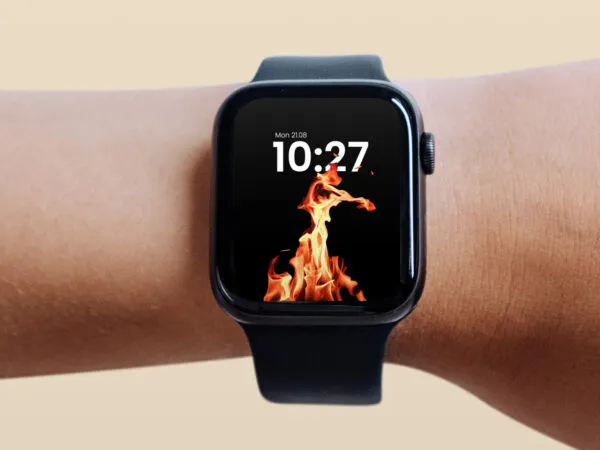 Facing Showcase of Apple Watch Mockup 1