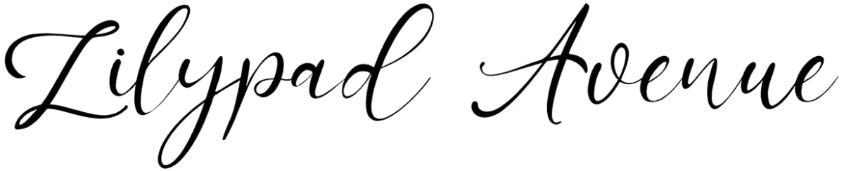 Lilypad Avenue Font 1